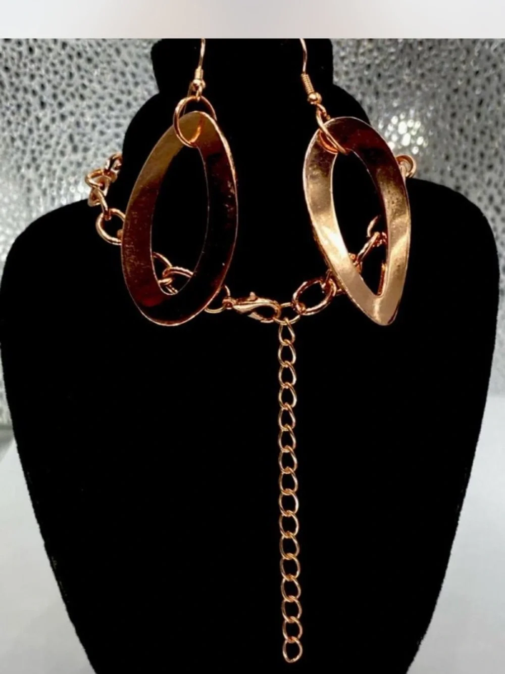 Ladies # Gold-Tone Linked Oval Necklace /  Earrings ***